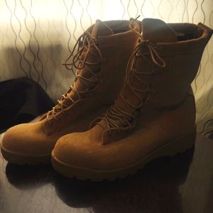 Military-Style Tan Winter Boots Size 10.5W & Liners